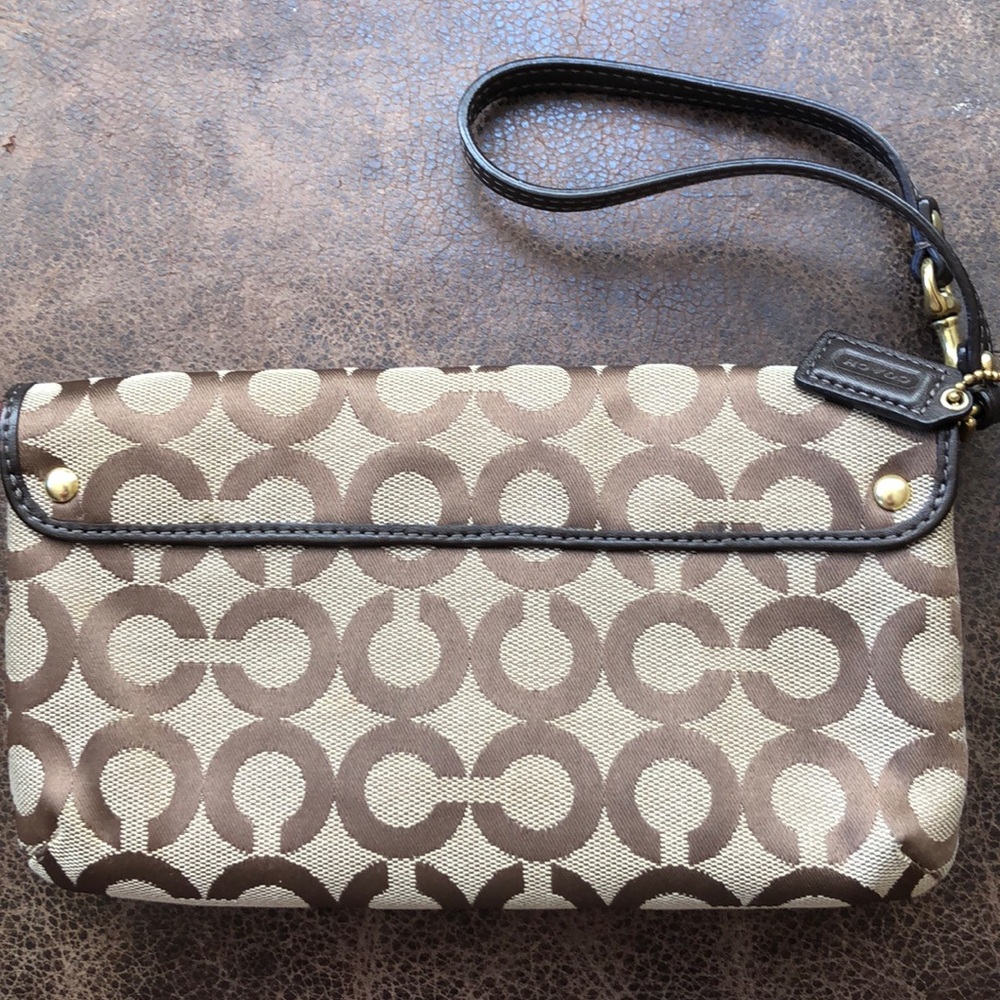 Coach Wristlet - Picture 6 of 6